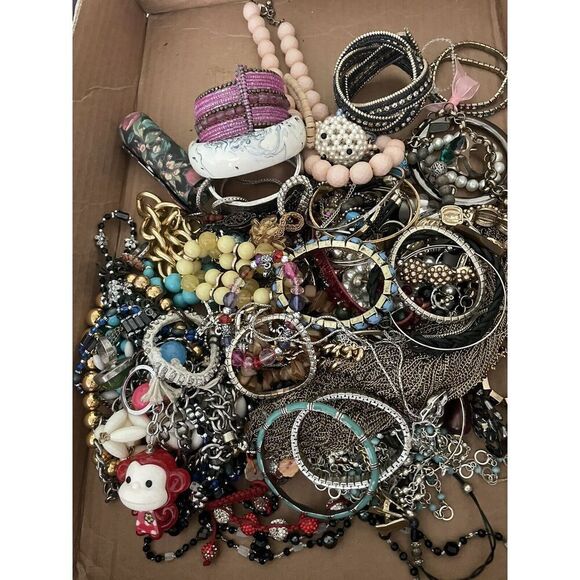 Vintage Jewelry Modern Lot Craft Junk 5 Pounds L1 Most Wearable Or Resellable - Picture 2 of 6